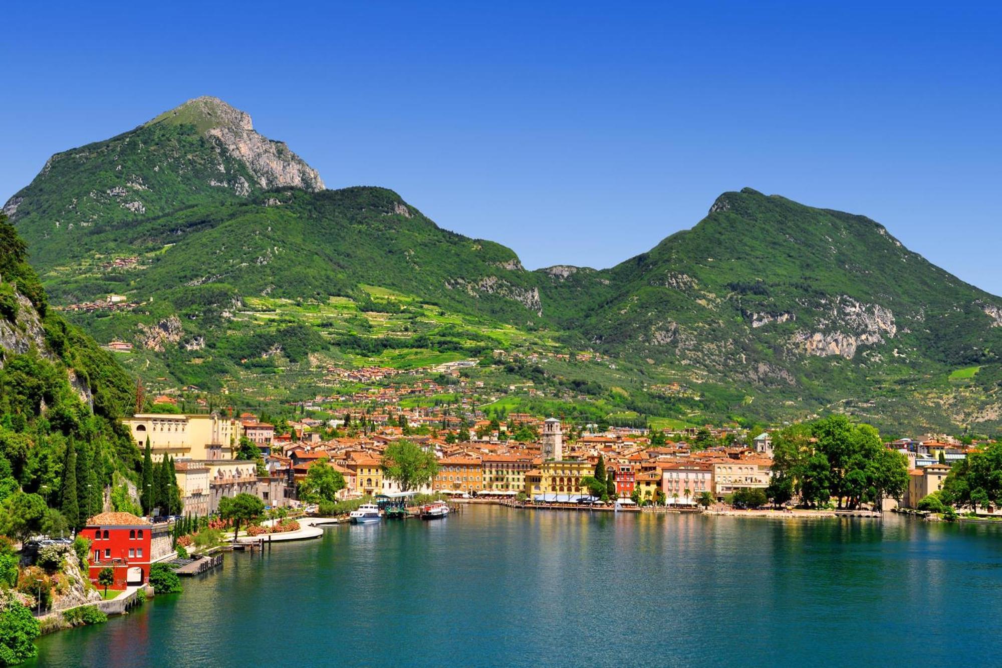Lake View Historical Center Apartment - Happy Rentals Riva del Garda Esterno foto