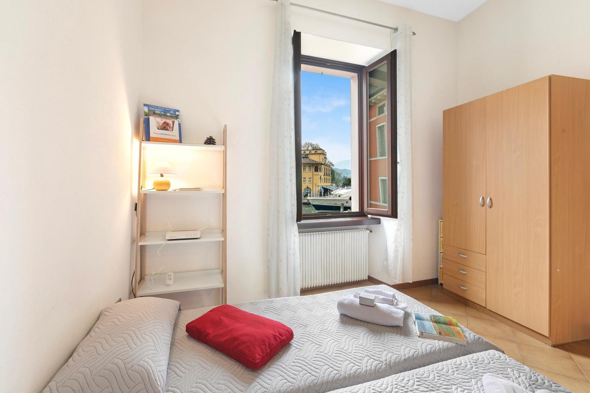 Lake View Historical Center Apartment - Happy Rentals Riva del Garda Esterno foto