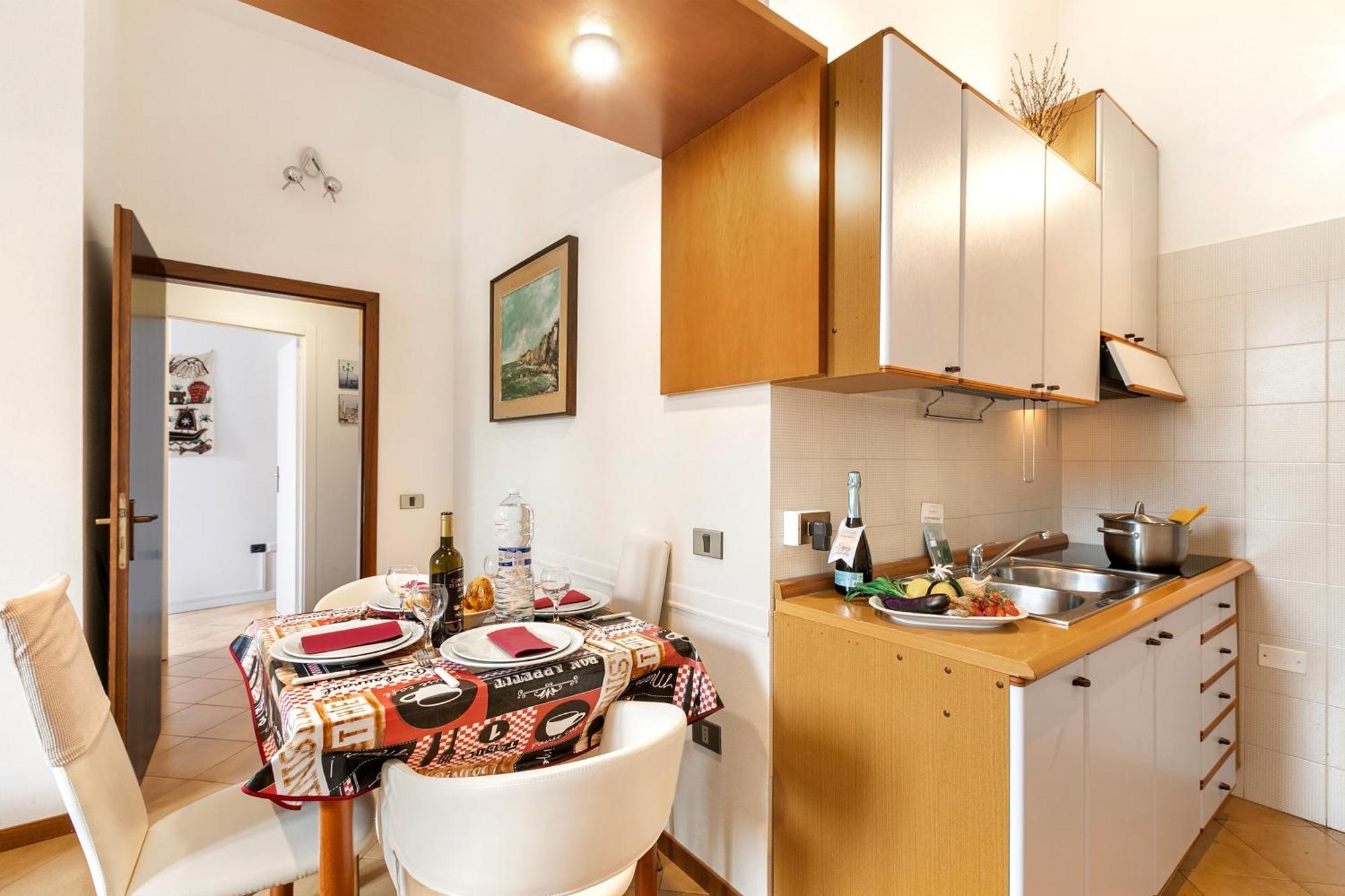 Lake View Historical Center Apartment - Happy Rentals Riva del Garda Esterno foto